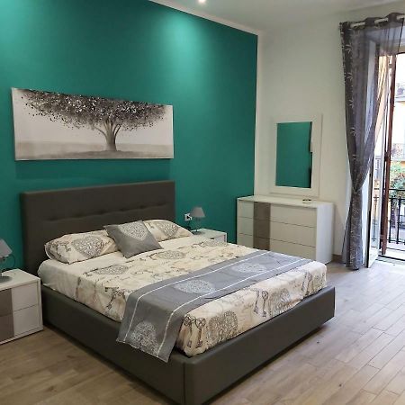 Dormire A Napoli Centro Holiday House Casa Vacanza Exterior foto